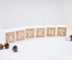 Würfeldekoration zum Advent